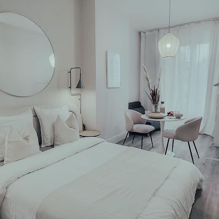Suite Onega Lyon Exterior photo
